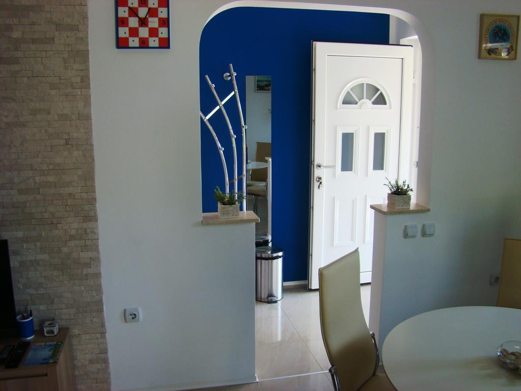 Apartments Pinus بيروفاتش الغرفة الصورة
